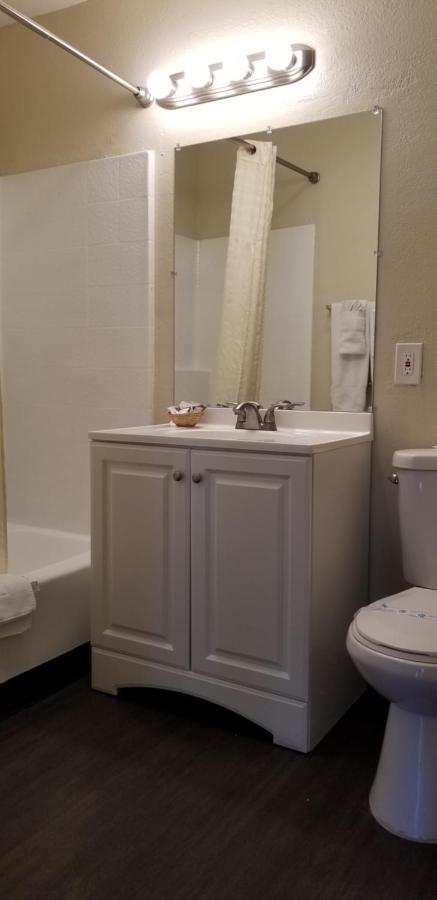 Sierra Crossing Motel Bloomington Ngoại thất bức ảnh