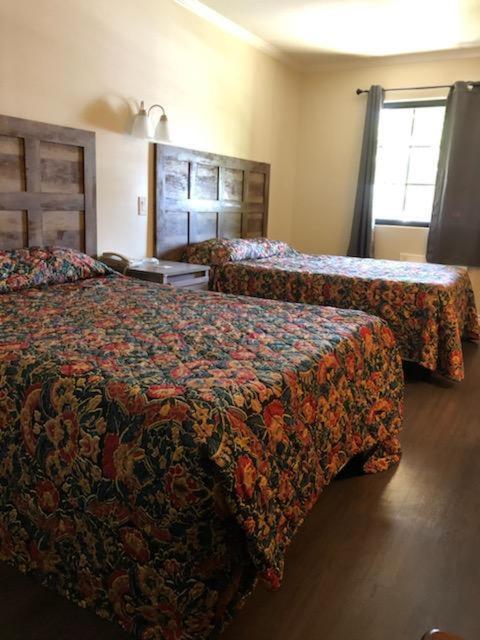 Sierra Crossing Motel Bloomington Ngoại thất bức ảnh